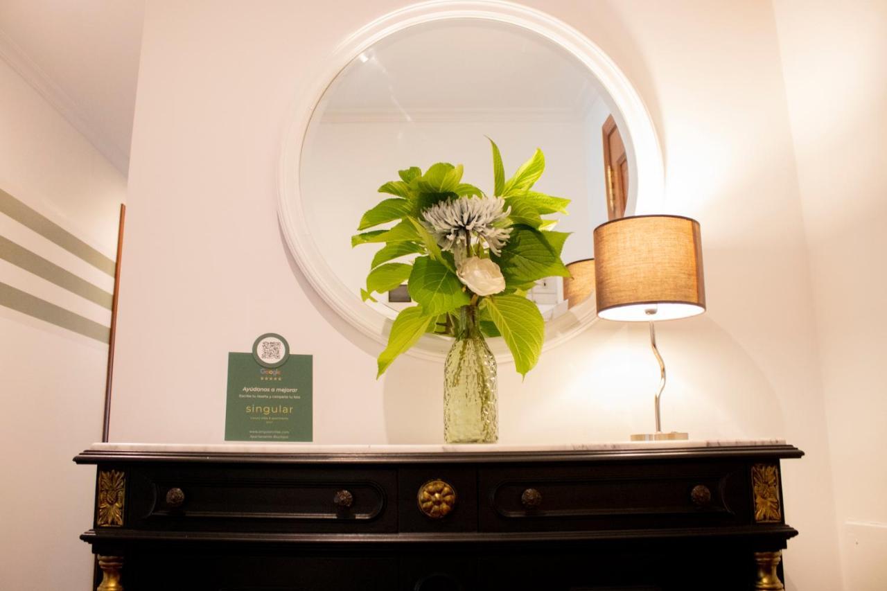 Luxury Singular Apartamento 4 Dormitorios ซานติอาโก เด กอมโปสเตลา ภายนอก รูปภาพ