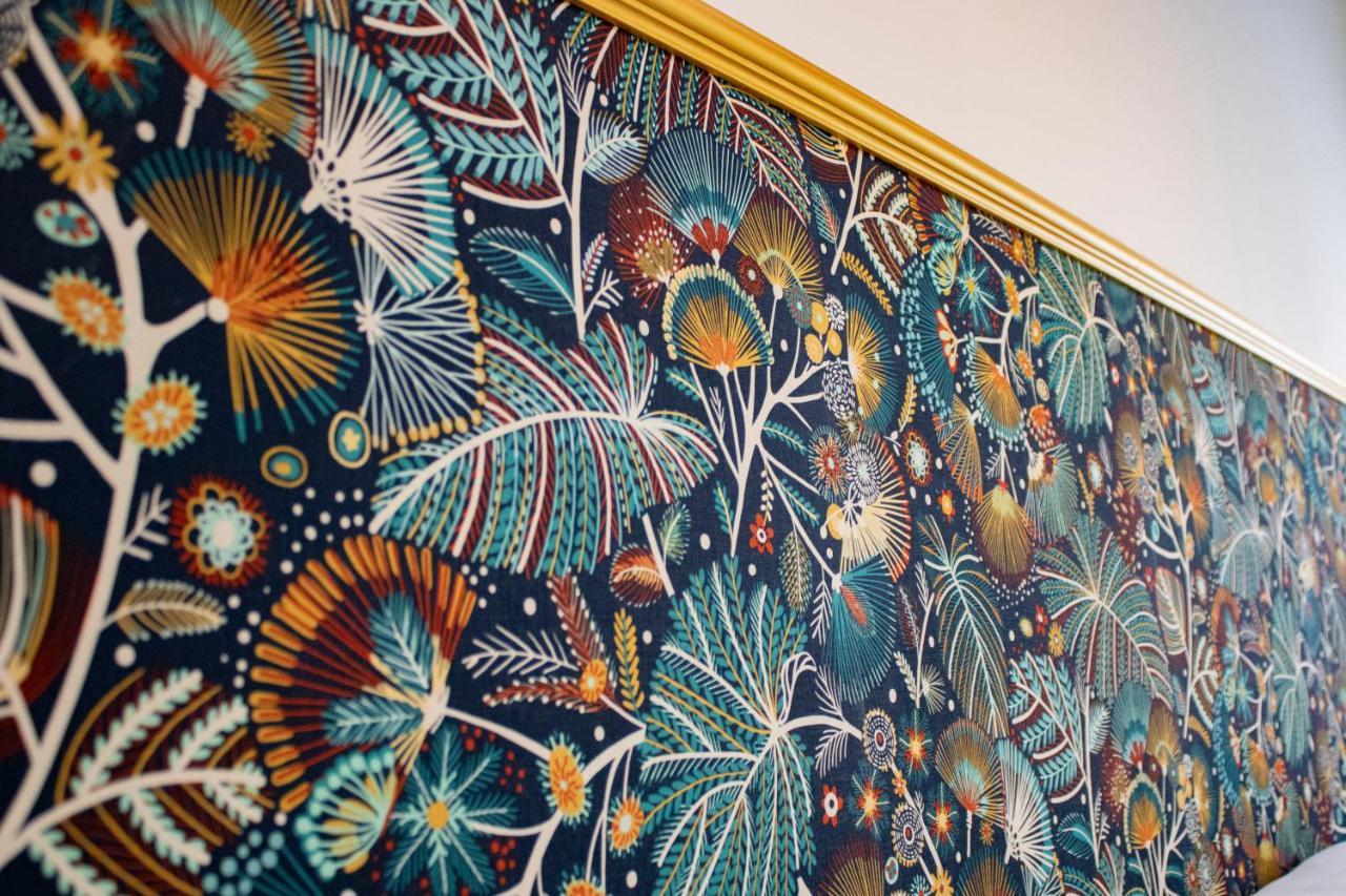 Luxury Singular Apartamento 4 Dormitorios ซานติอาโก เด กอมโปสเตลา ภายนอก รูปภาพ