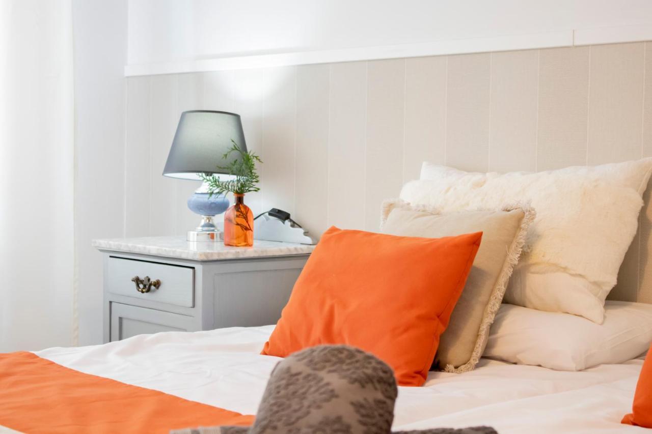Luxury Singular Apartamento 4 Dormitorios ซานติอาโก เด กอมโปสเตลา ภายนอก รูปภาพ