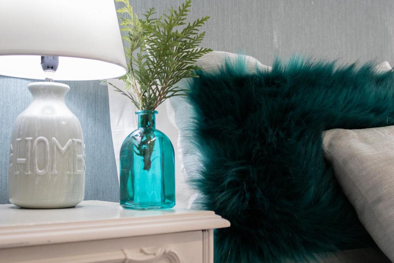 Luxury Singular Apartamento 4 Dormitorios ซานติอาโก เด กอมโปสเตลา ภายนอก รูปภาพ