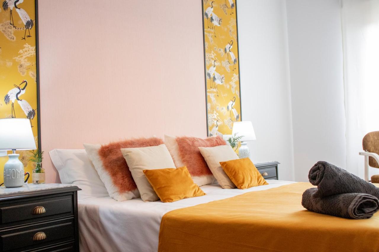 Luxury Singular Apartamento 4 Dormitorios ซานติอาโก เด กอมโปสเตลา ภายนอก รูปภาพ