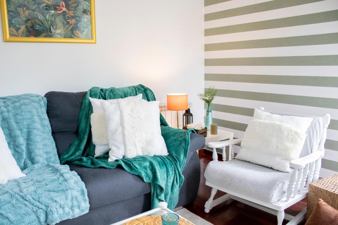 Luxury Singular Apartamento 4 Dormitorios ซานติอาโก เด กอมโปสเตลา ภายนอก รูปภาพ