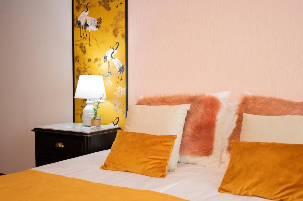 Luxury Singular Apartamento 4 Dormitorios ซานติอาโก เด กอมโปสเตลา ภายนอก รูปภาพ